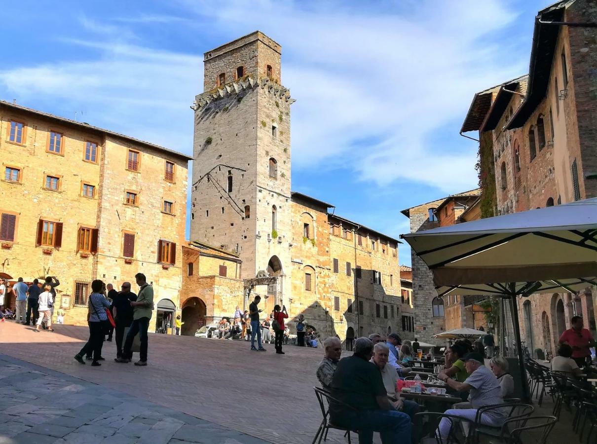 Sangi Studio Apartment - With Amazing View Of The Duomo San Gimignano Exterior photo